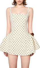 Chic & Flirty
