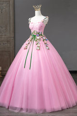 Vestido de fiesta de tul con escote en forma de corazón y tirantes rosas con flores