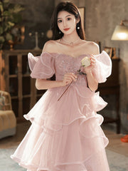 Vestido de fiesta largo de tul rosa brillante con hombros descubiertos