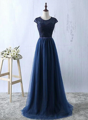 Hermosos vestidos largos de dama de honor de tul azul marino