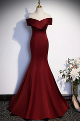 Vestido de fiesta largo de sirena color rojo vino