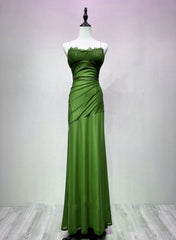 Vestido formal de noche con tirantes verdes y cordones