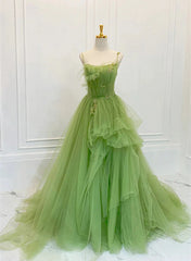 Vestido de fiesta largo con tirantes de tul verde