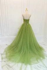 Vestido de fiesta largo con tirantes de tul verde
