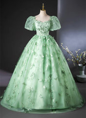 Vestido de fiesta largo con encaje de flores verdes y mangas