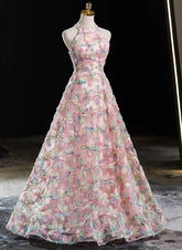 Vestido de fiesta largo con encaje floral, corte A y cuello halter en color rosa