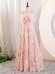 Precioso vestido de fiesta rosa de tul y encaje con corte A y hombros descubiertos