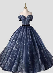 Vestido formal largo azul marino con escote en forma de corazón