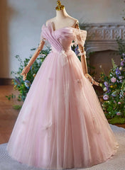 Encantador vestido formal largo de tul con hombros descubiertos