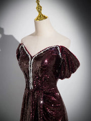 Vestido de fiesta largo con cuentas y lentejuelas color granate, corte A