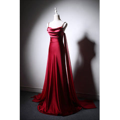 Vestido de fiesta largo de satén suave rojo vino con tirantes largos y corte A
