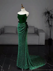 Vestido de fiesta largo de terciopelo y lentejuelas verde sin tirantes