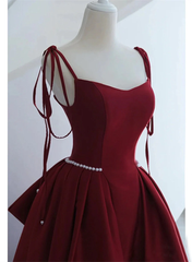 Vestido de fiesta largo con tirantes de satén rojo vino