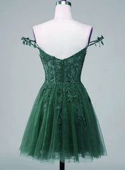 Vestido de fiesta de tul verde con escote en forma de corazón y apliques de encaje