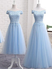 Hermoso vestido de fiesta azul claro