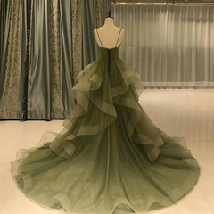 Vestido de noche largo de tul con escote en forma de corazón y tirantes verdes