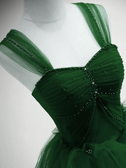 Vestido de fiesta largo con hombros descubiertos de tul verde con cuentas