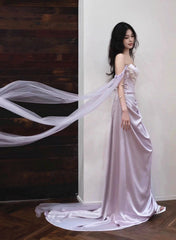 Lindo vestido formal largo con escote en forma de corazón de satén suave
