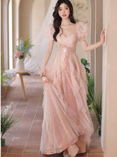 Vestido de fiesta de corte A con escote en forma de corazón de tul rosa y lentejuelas
