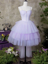 Vestido de fiesta de tul con cuentas y escote en forma de corazón en color morado claro