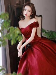 Vestido de fiesta de satén rojo vino con hombros descubiertos