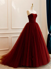Vestido de fiesta de tul con escote en forma de corazón y escote redondo en color rojo vino