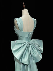 Vestido de fiesta de sirena con tirantes de satén y espalda baja