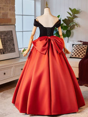 Vestido de fiesta de satén con hombros descubiertos en rojo y negro