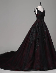 Vestido formal largo de tul negro y rojo sin espalda
