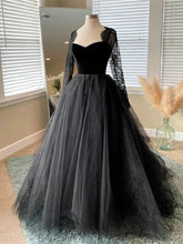 Vestido formal de manga larga de tul y terciopelo negro