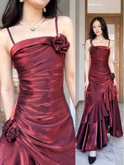 Vestido de fiesta largo de satén con tirantes únicos y escote redondo