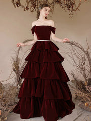 Precioso vestido de fiesta de terciopelo rojo vino con hombros descubiertos
