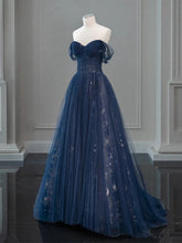 Vestido de fiesta largo de tul azul marino con escote en forma de A y escote en forma de corazón