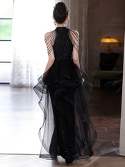 Charming Black Sequins Halter Evening Dress With Lace Applique