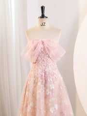 Precioso vestido de fiesta rosa de tul y encaje con corte A y hombros descubiertos
