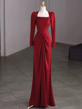 Vestido de fiesta de satén de corte A con mangas largas en color rojo vino