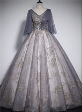 Hermoso vestido formal largo de tul con escote en V