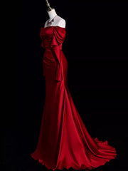 Elegante vestido de noche de sirena de manga larga en color rojo vino
