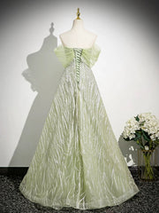 Vestido de fiesta de tul verde claro con escote en forma de A y cuentas en forma de corazón
