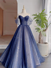 Precioso vestido de fiesta azul de corte A con escote en forma de corazón y hombros descubiertos