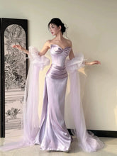 Vestido de noche largo elegante con escote en forma de corazón de satén morado claro