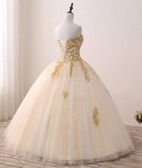 Hermoso vestido de fiesta color champán claro
