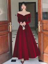 Vestido de noche de terciopelo rojo vino con mangas largas y corte A