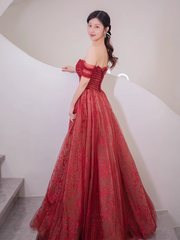 Precioso vestido formal largo de tul color vino tinto con escote en forma de corazón