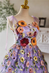 Vestido corto de fiesta con flores de encaje morado claro
