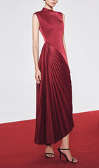 Chic Red Diagonal Pleated Midi Dress