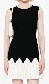 Julinka Chic Two-Tone Knit Pleated Mini Dress