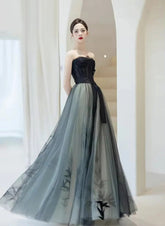 Vestido de fiesta largo de tul con escote en forma de A y escote en forma de corazón
