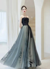Vestido de fiesta largo de tul con escote en forma de A y escote en forma de corazón