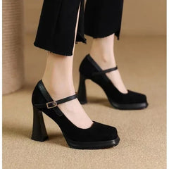 Sexy high-heeled shoes